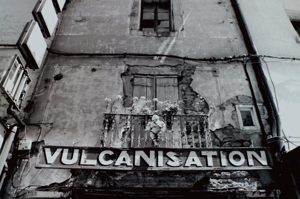 HansPeterRol's tweet photo. #Michelinman still going #strong. #France 1995.
#photo #photographer #photography #blackandwhitephotography #vulcanisation #artphotography #art #happy #great #streetphotography #photojournalism #museum #artlovers #decisivemoment #architecture #architecturephotography #moma https://t.co/WN5dhtU0rm