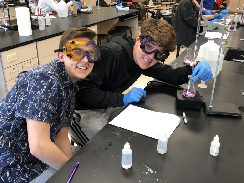 SQChem1's tweet photo. ACP Chem titration lab 🧪 👨‍🔬🧑‍🔬 https://t.co/tlmYca2W4m