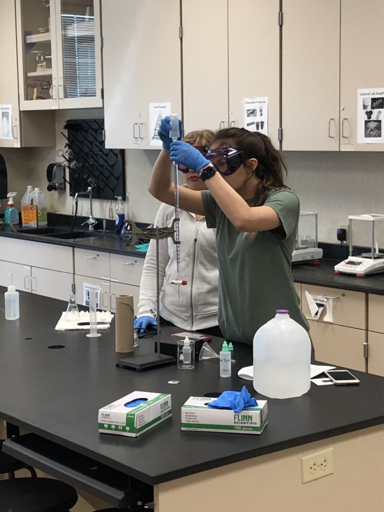 SQChem1's tweet photo. ACP Chem titration lab 🧪 👨‍🔬🧑‍🔬 https://t.co/tlmYca2W4m