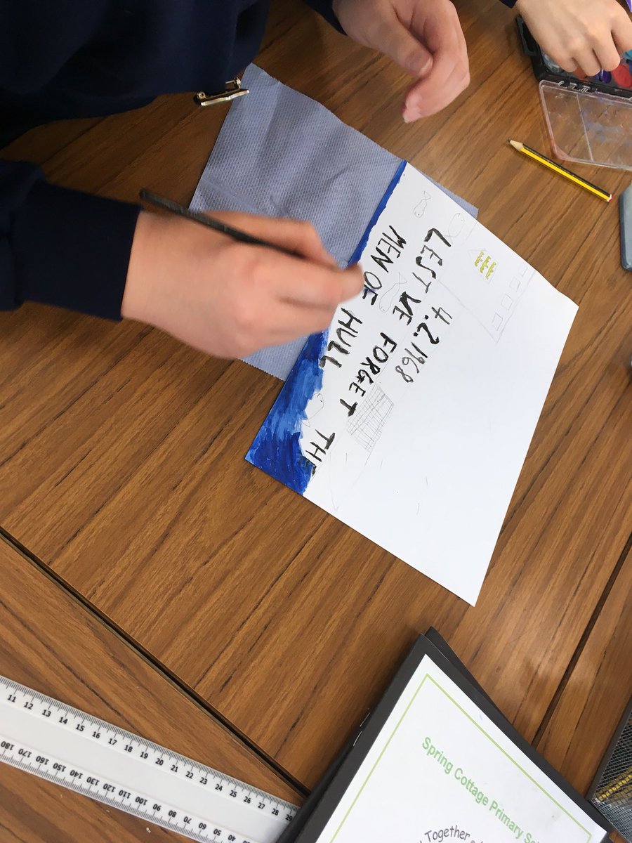 SpringCottagePS's tweet photo. #SpringCottage5T created murals based on the Hull Fishing Industry yesterday. They had some fantastic ideas! #springcottageart https://t.co/lUyPS4zZrh