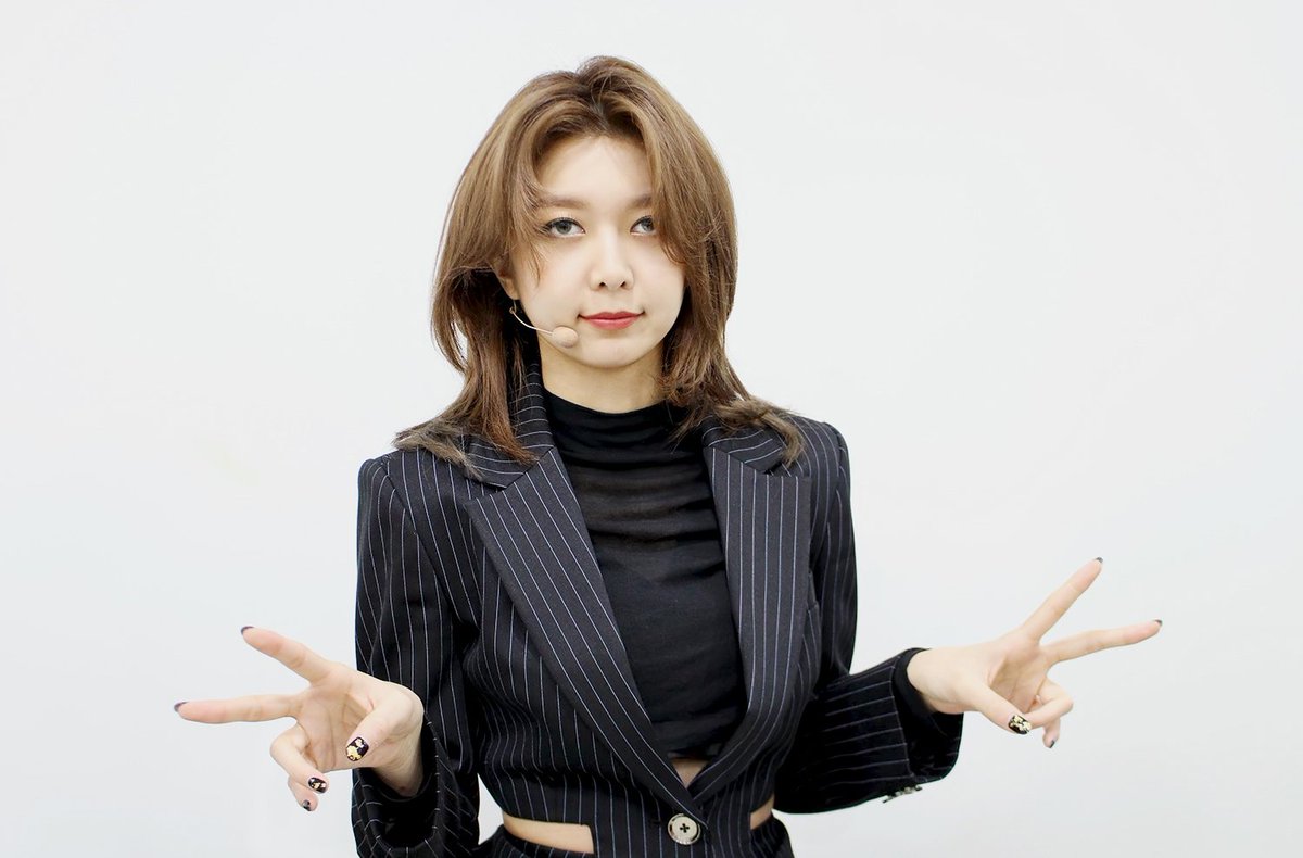 Scream' promotions behind the scenes #Dami #다미 #Dreamcatcher