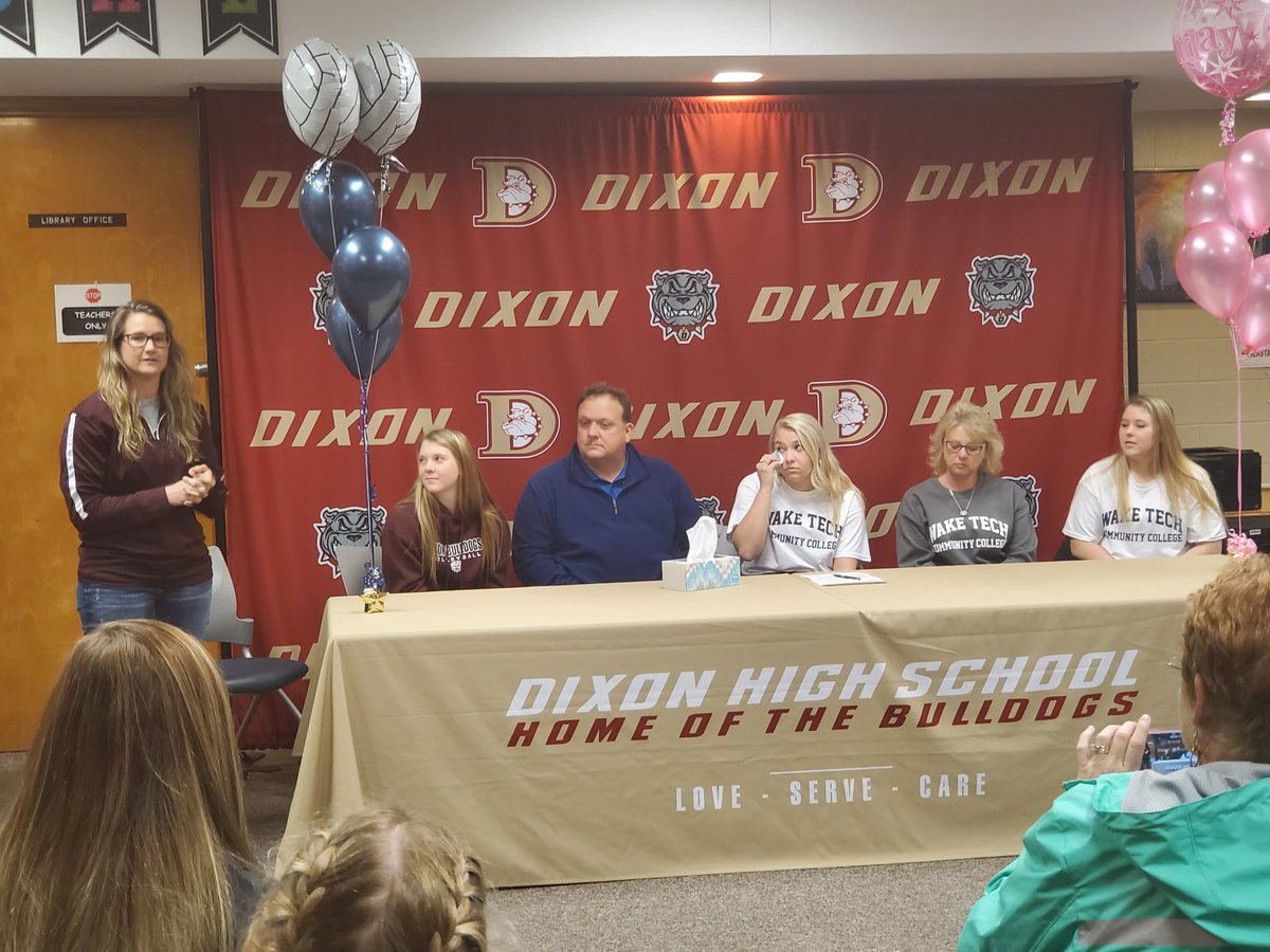 DixonSportsInfo's tweet photo. Congrats to @SilanceMarissa for continuing her education and athletic career at @waketechsports for volleyball. It's also her 18th birthday so that's a pretty cool present.

@Dixon_Bulldogs @dhscenturyclub https://t.co/vyM7SBOufW