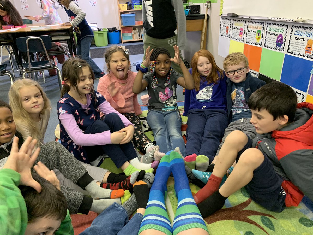 PerrysBuffaloes's tweet photo. It’s Fox in Socks!! #PerrysLuckyDucks #WeArePirates https://t.co/M3B8SzTsAJ