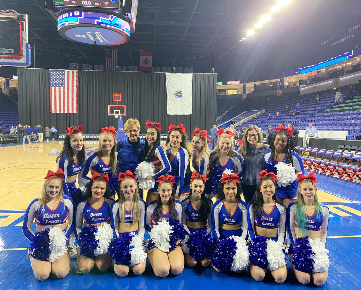 Huge WIN last night for UMass Lowell Women’s Basketball advancing in the playoffs for the first time in UML History! ✔️✨ We also had a special visit from Chancellor Jacqueline Moloney! 💙📣 #UMLCheer #MakingHistory