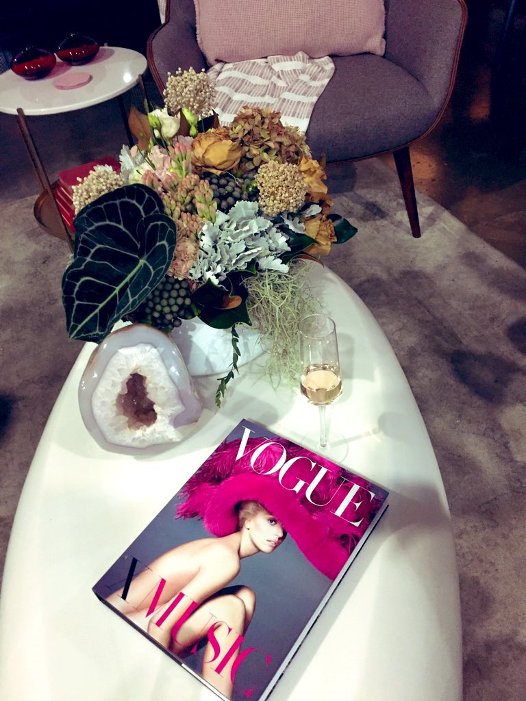 Witchery has opened a space inside Workshop 17 that is a women only workspace. A great idea for women to network and get on with their business. 
#WitcheryWorkspace