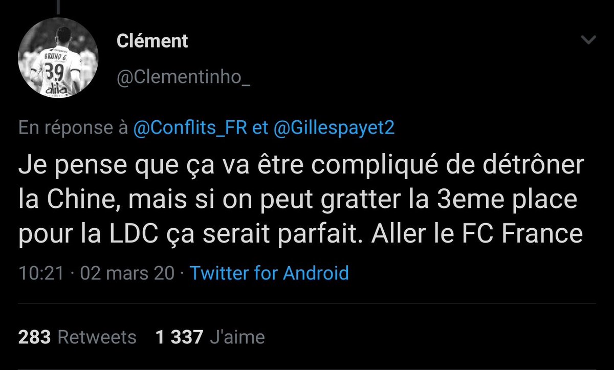 TopDesTwittos's tweet image. Pendant ce temps sur Twitter