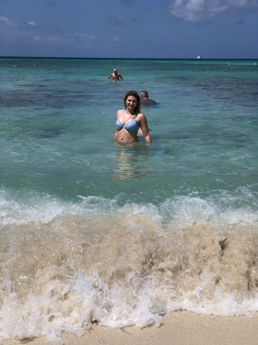 cdemoll15's tweet photo. Carnival Horizon 2020 💙 https://t.co/Nj1eUfljIA