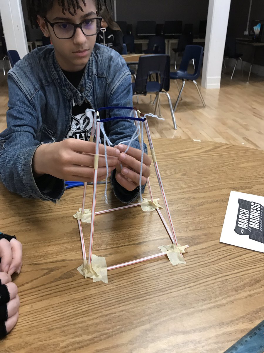 TaraMcFarling1's tweet photo. Building a basketball net @BallacheyLC to celebrate #marchmadness2020 @MajorBallachey @GEDSB #designchallenge #STEM https://t.co/DmUvOqGzdN