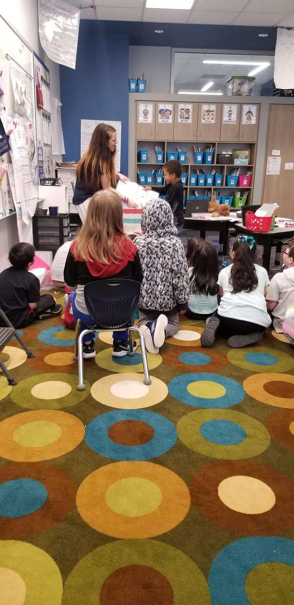 MissLehman87's tweet photo. Mrs. McMurray came to be a guest reader in our classroom to celebrate RAA. Not only did the kids love the story and her animated story telling but I loved how this 5th grd teacher knew all my firsties by name. ❤ #isdstrong #cpknights #cpfirst https://t.co/AQvY3Wpy2s