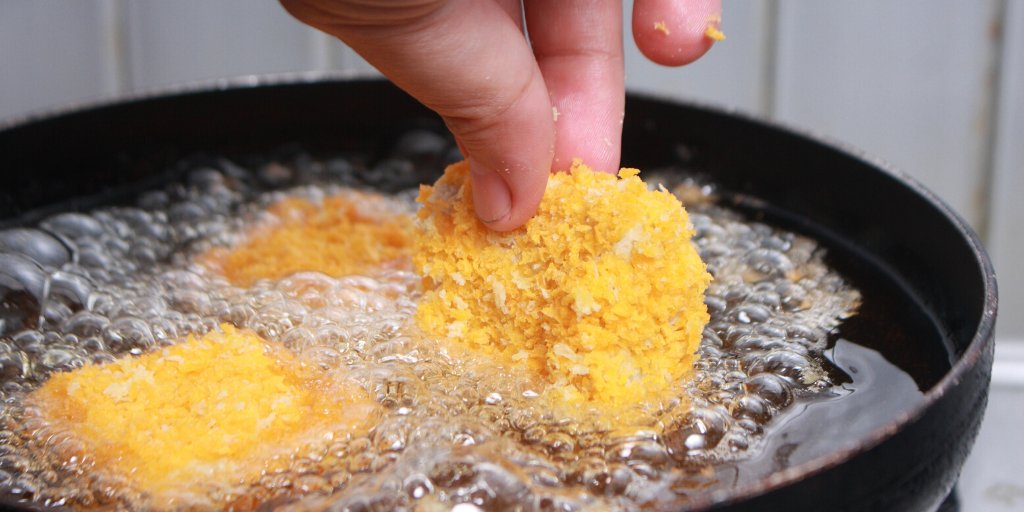 Cooking oil can cause major complications when you flush it down the drain. An alternative would be to let the oil cool down, place it in a disposable, non-recyclable container and dispose it in the trash. #PlumbingTips