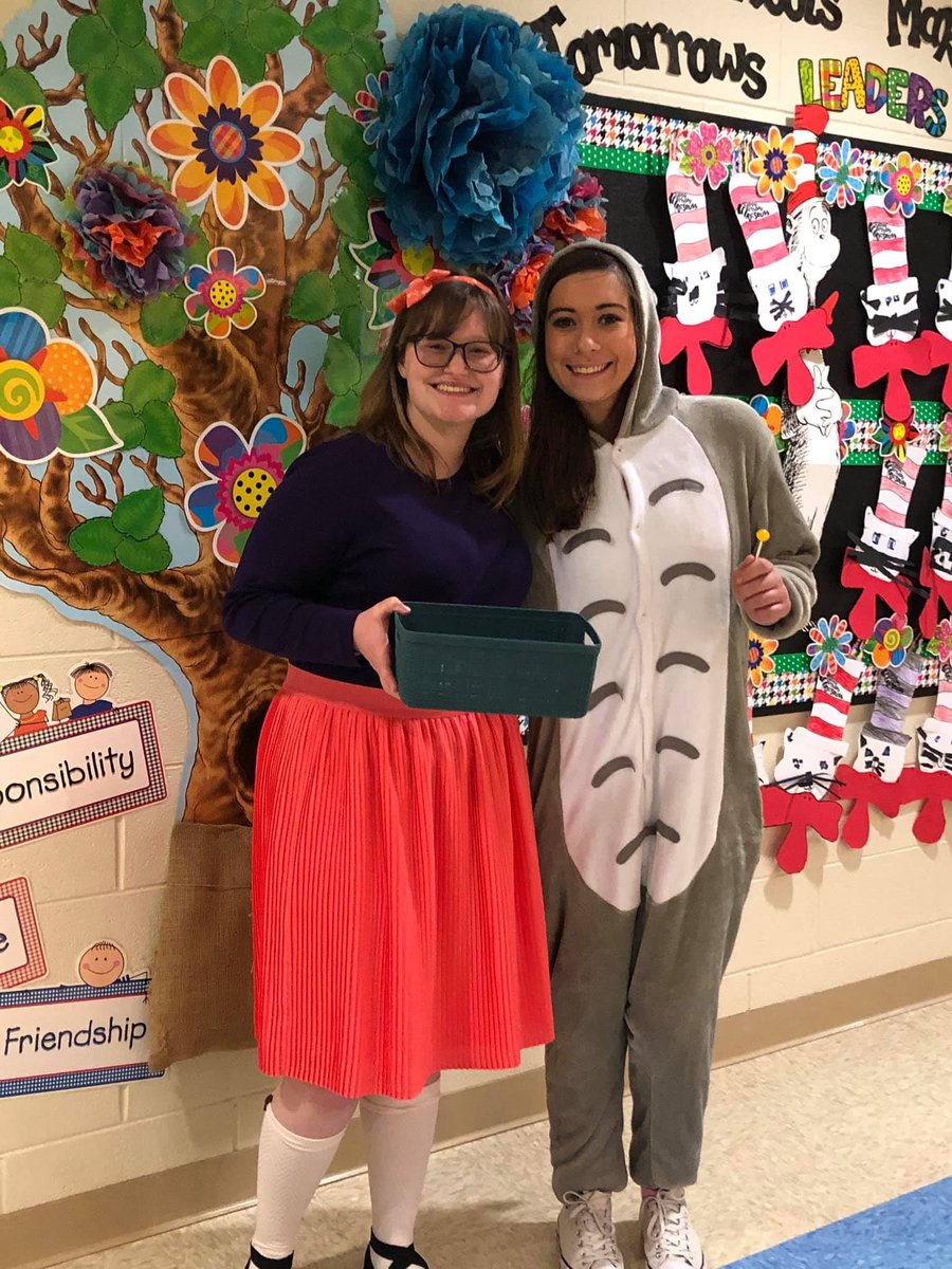 EducationLwc's tweet photo. Education students supporting our ACPC partner by participating in Read Adair County #readersareleaders #families #familylearningnight https://t.co/GWG1dk64to
