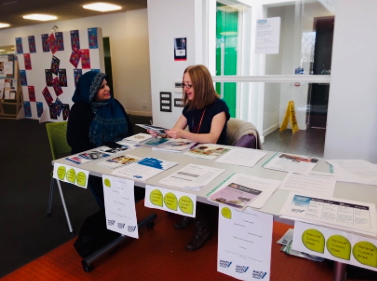 MAESWorkReady's tweet photo. Another busy day for #CEIAG #NCW2020 @ManAdultEd Here’s our Careers Advisor supporting learners to #makedecisions #takeaction #findyourfuture @CareersWeek #MakeItHappenMAES https://t.co/Vt2qU7k39R