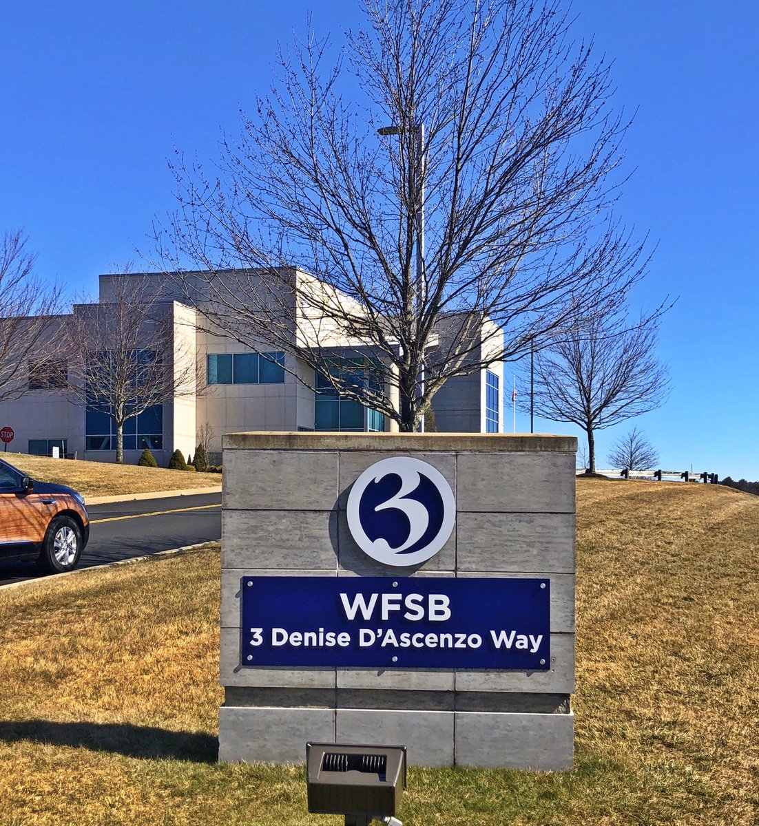 Dennis House tweet media