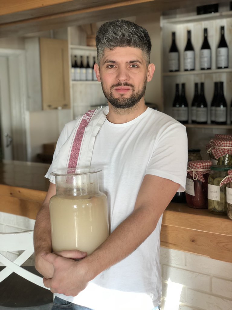 ChefConsultant's tweet photo. Alright bread lovers!!

I am ready to give you 200 portions of my three years old Dry Sourdough Starter! 

✅ For a chance to get one, please RT this post!

🖊 Comment if you prefer to collect starter from @HouseOfFeasts or P&amp;P! 

Please be fast! Only first 200 RTs counts! 

GO! https://t.co/KNsMIpnV7D