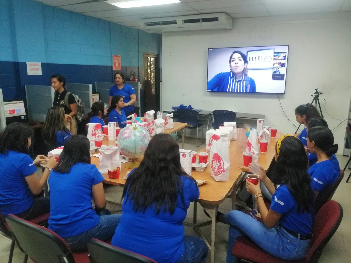 ccsa_sv's tweet photo. Se aproxima el #DíaDeLaMujer y nuestras alumnas del programa #ScienceGirlCamp aprenden sobre cartografía gracias a la herramienta @openstreetmap #Mapathon #LetGirlsMap https://t.co/UirM8pjzmc
