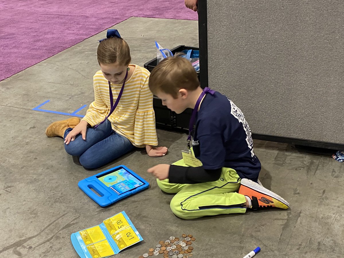 bplibrarian's tweet photo. Great learning and such well-prepared kids! Thanks @HunterPrincipal @mrshough_hunter @MsRDrake #NCTIES2020 https://t.co/VVxAIa7cNR