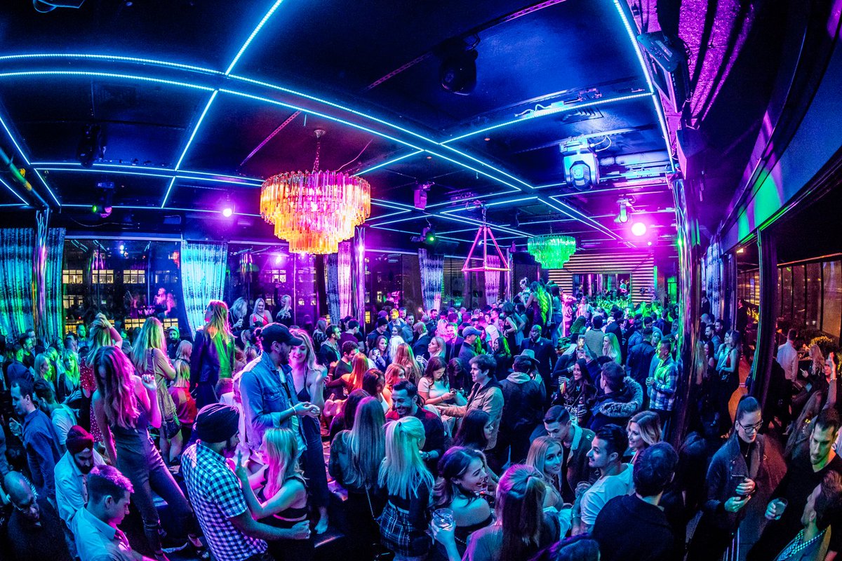 Open for biz tonight! Let’s party 🎉