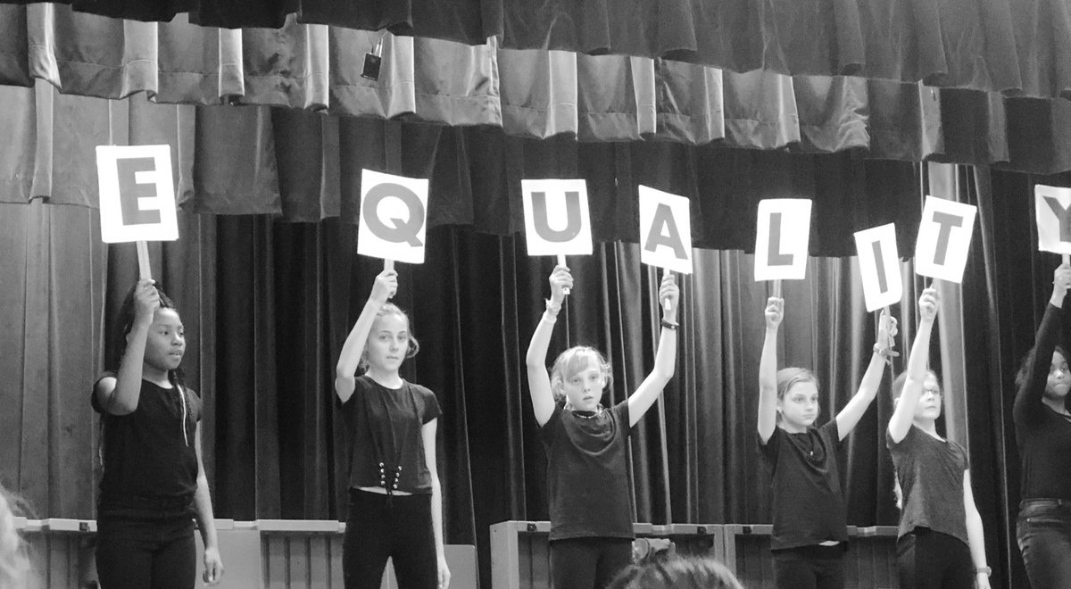 DurhamESart's tweet photo. Our Black History Program was a huge success. It means everything to me to be a part of a learning community that places such a high value in honoring so many different cultures. @HISDFineArt   @HISDSupe @DurhamES @TeamHISD @CarrieButtons2 @HISDFACE @SELHISD @HISDMultiPrgms https://t.co/kEIKd0JQq7