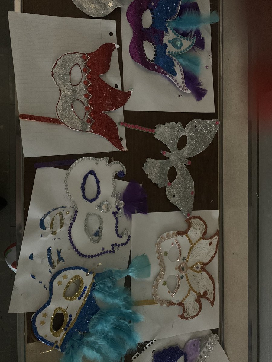 CSpallino715's tweet photo. Some final products! They did a fantastic job! Very proud. #italian8 #carnevale #italiano @WH_MSRAMS @WhufsdRams @smurrayLB https://t.co/TCDvX3OjHi