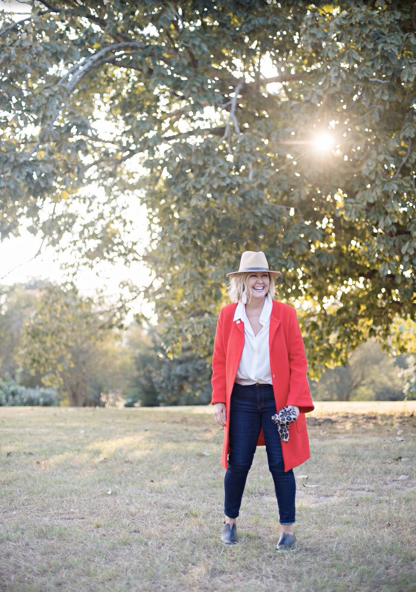 PaulaAnnLambert's tweet photo. I҉ h҉a҉v҉e҉ a҉ s҉u҉r҉p҉r҉i҉s҉e҉! 🎉 ➡️ Tomorrow, the locals can check out @thedishon6 on @wjbf6 &amp; @anachristinabowers at 12:30pm for a little info on #ThisSeasonOfHope &amp; #ThisSeasonOfFreedom &amp; me!
@bookswithintegrity 
#devotional #christianliving  #localwriter #WomenForGood https://t.co/2hJgJV7LCm