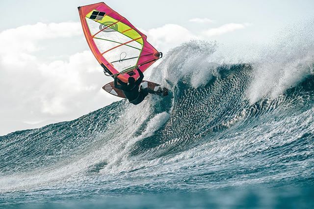 Get ready to try the latest Quatro and Goya line for our spring windsurf camp! 
Here’s one of my favorite setups 4.7 Banzai and 87 Pyramid thruster. 
Sign ups email 📧 info@siverwindsurfing.com 
Dates April 26-May3
👁‍🗨 @si_crowther 
@quatrowindsurfing @goyawindsurfing
