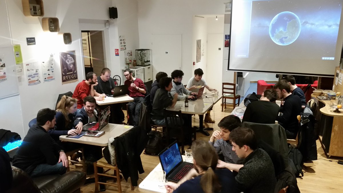 Allumage !
C'est parti pour la soirée #EureKerbal ce soir avec 5 equipes qui font chauffer le VAB de <a href="/KerbalSpaceP/">Kerbal Space Program</a> !
Ce soir on se bat a mort pour les goodies du <a href="/KSC_fr/">KerbalSpaceChallenge</a> :D