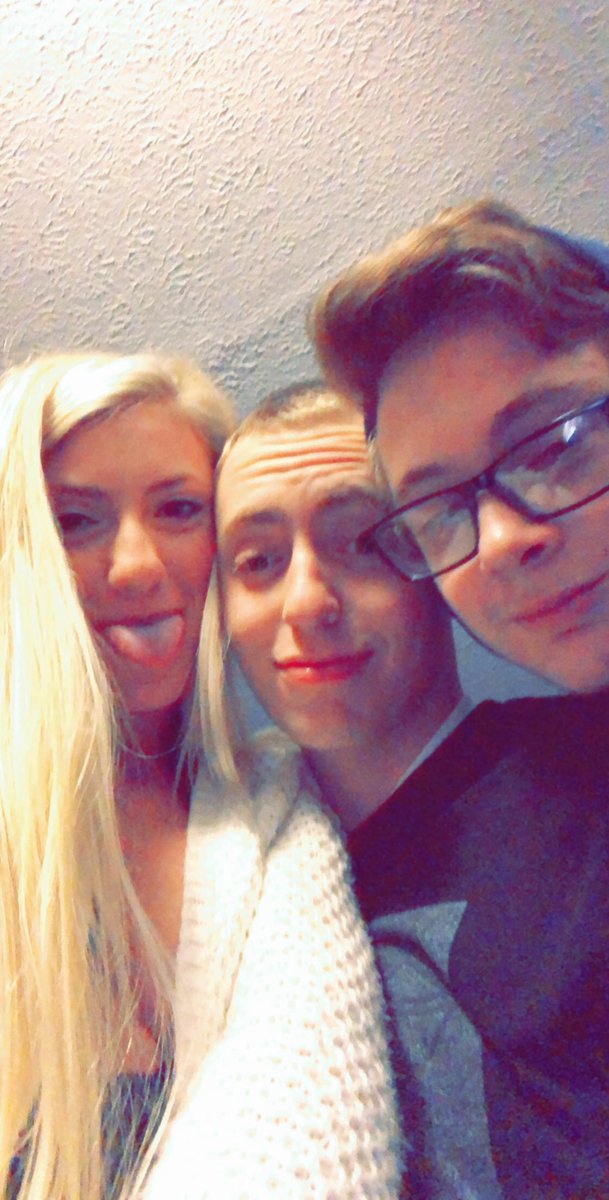 EthanEdwards07's tweet photo. happy birthday @HannahRains14 wow your such a dime piece i love u bunches 😋😋 https://t.co/ha1LBBfPWZ