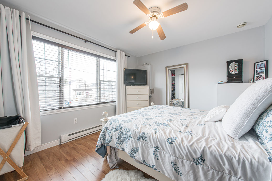 ParachuteRealty's tweet photo. 157 Charles Road is listed for under 230k, and located in the desirable community of Timberlea. 3 bedrooms, 1408 sq.ft. of living space, part of one of HRM’s best school districts: it’s the perfect home for someone’s small and growing family!

https://t.co/rMg87aTHeA https://t.co/OCikrs1CBl