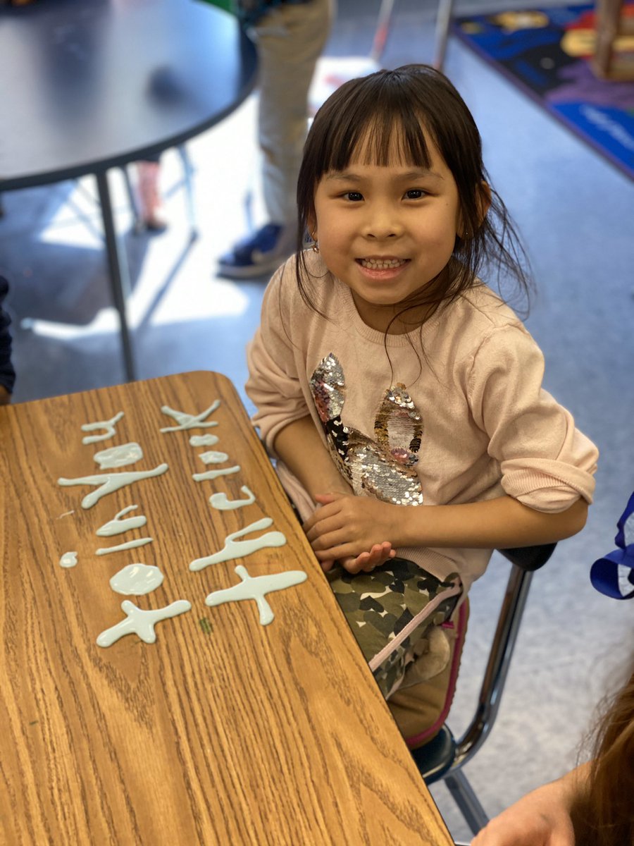 MrRudolphCCC's tweet photo. Finding fun ways to practice our sight words while we learn about matter and make slime! @vwinokur and I love what we do! #STEAM   @GuilderlandCSD https://t.co/Wkp4FsX9eO