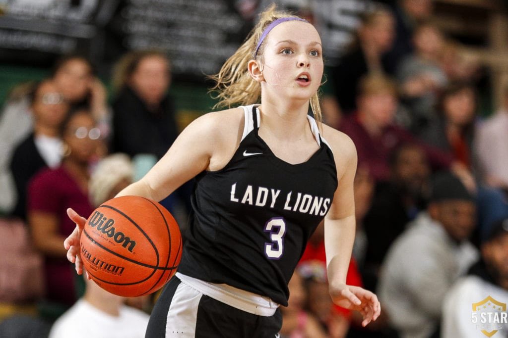 5StarPreps's tweet photo. FINAL: @TKALadyLionsBB defeats Goodpasture 62-45 to advance to their first state final ever.

@Jennsullivan02 led TKA (25-6) with 25 points and 7 boards.

Taylor Carter 11 pts, 7 rebs.

TKA will play Trinity (30-1)/TiptonRosemark (23-6) winner at NOON (Central) on Saturday. https://t.co/1JQNNv7cMU