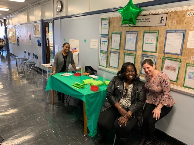 PS66BX's tweet photo. Got Survey?!?!? P.S. 66 Does! #GreenAllDay #ParentTeacherConference @D12SupRosado @NYCSchools @DOEChancellor @UFTDistrict12 @FollowCSA https://t.co/6OqNjQsMrC
