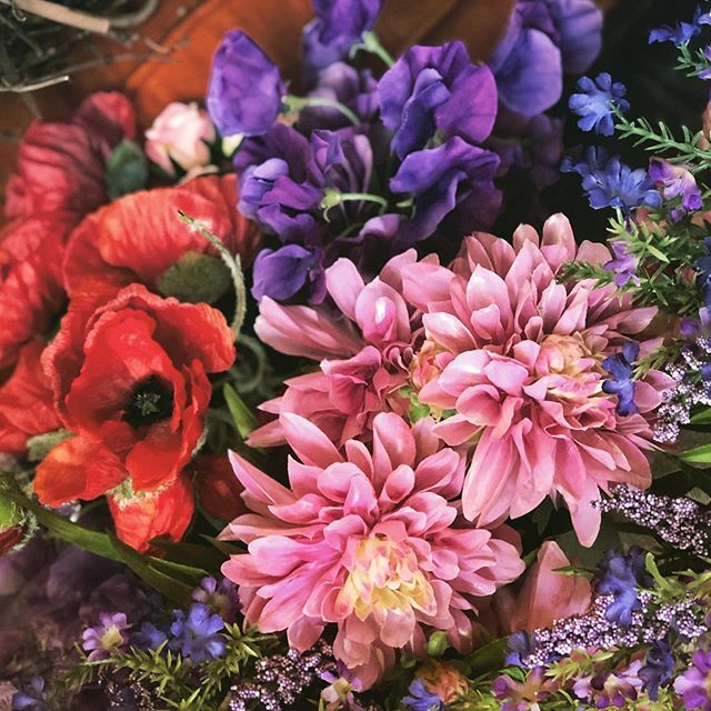 freshfancyfarms's tweet photo. Wreath making class on the farm! April 4th 2pm - 4pm limited spots available! Sign up on our website today! #wreathmaking #farmclass #njfarm https://t.co/oPraJX9x0v https://t.co/bW2cFJ8sHw