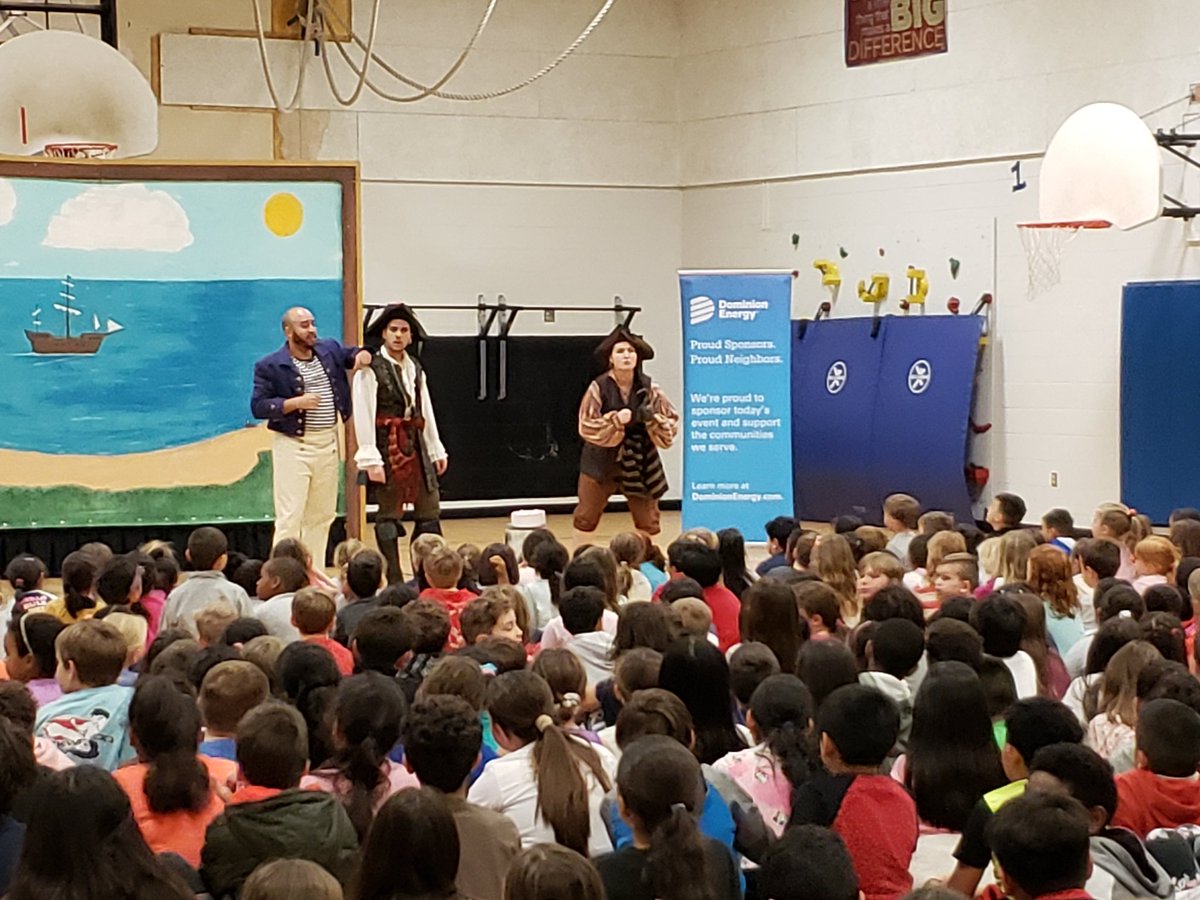 drwines1's tweet photo. The students were very engaged in the performance. @BelleViewES, #operaiscool https://t.co/i7v4sms20s