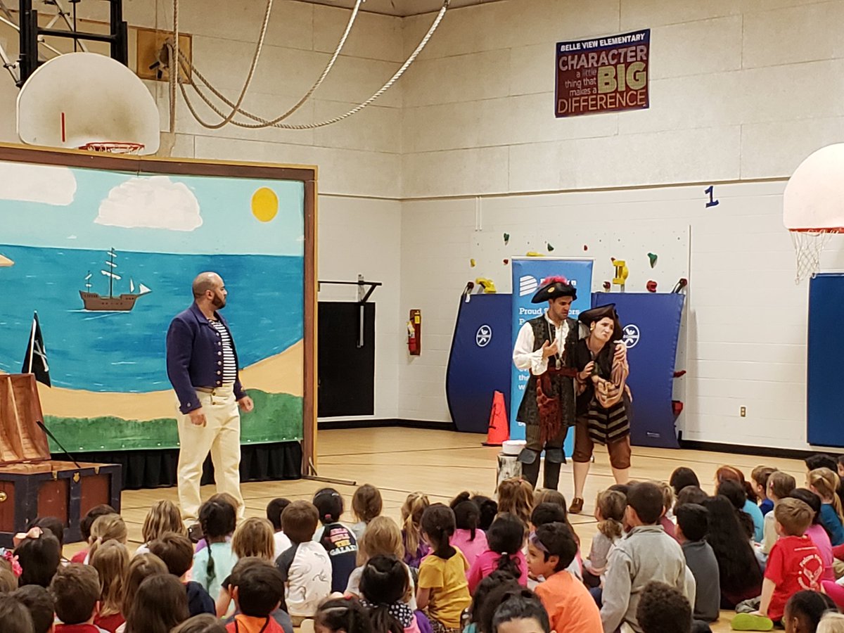 drwines1's tweet photo. The students were very engaged in the performance. @BelleViewES, #operaiscool https://t.co/i7v4sms20s