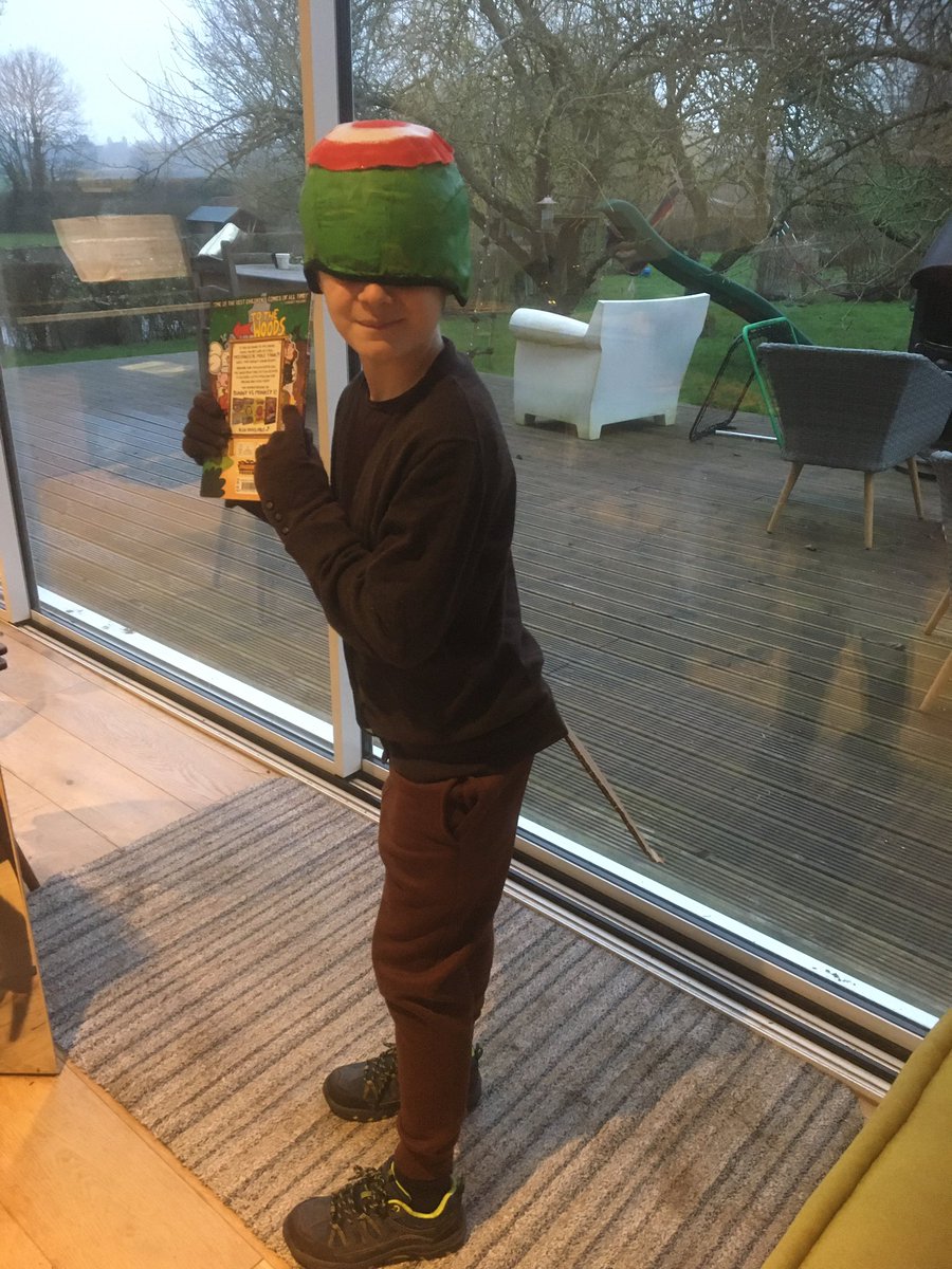 #worldbookday joy as Action Beaver <a href="/phoenixcomicuk/">The Phoenix comic</a> - recognised through the school !