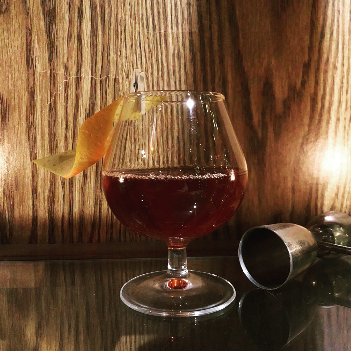 manhattan_34's tweet photo. The Bevi Milano

Buffalo Trace Bourbon • Peychauds Aperitif • Sweet Vermouth 

Short, Simple, Bittersweet, Absolutely delicious!

Our new 'Cocktail of the moment' - a forever changing cocktail, hand crafted by our skilled bartender's, only £6.50!!! 

@BuffaloTrace @HiSpiritsUK https://t.co/uMTAT96w09