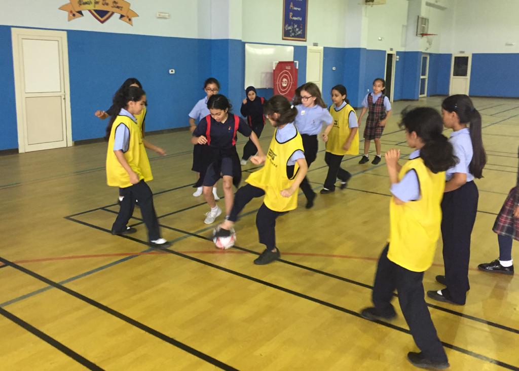 AIS_Sport's tweet photo. Our Junior School were pumped for the #HPEWeek staff vs students soccer games ⚽️🏃🏽♀️🏃🏽♂️ Check out some of the action! #AISPrimarySch #GetActive #GetHealthy @AISsharjah @achperqld https://t.co/wiXjyuVoON