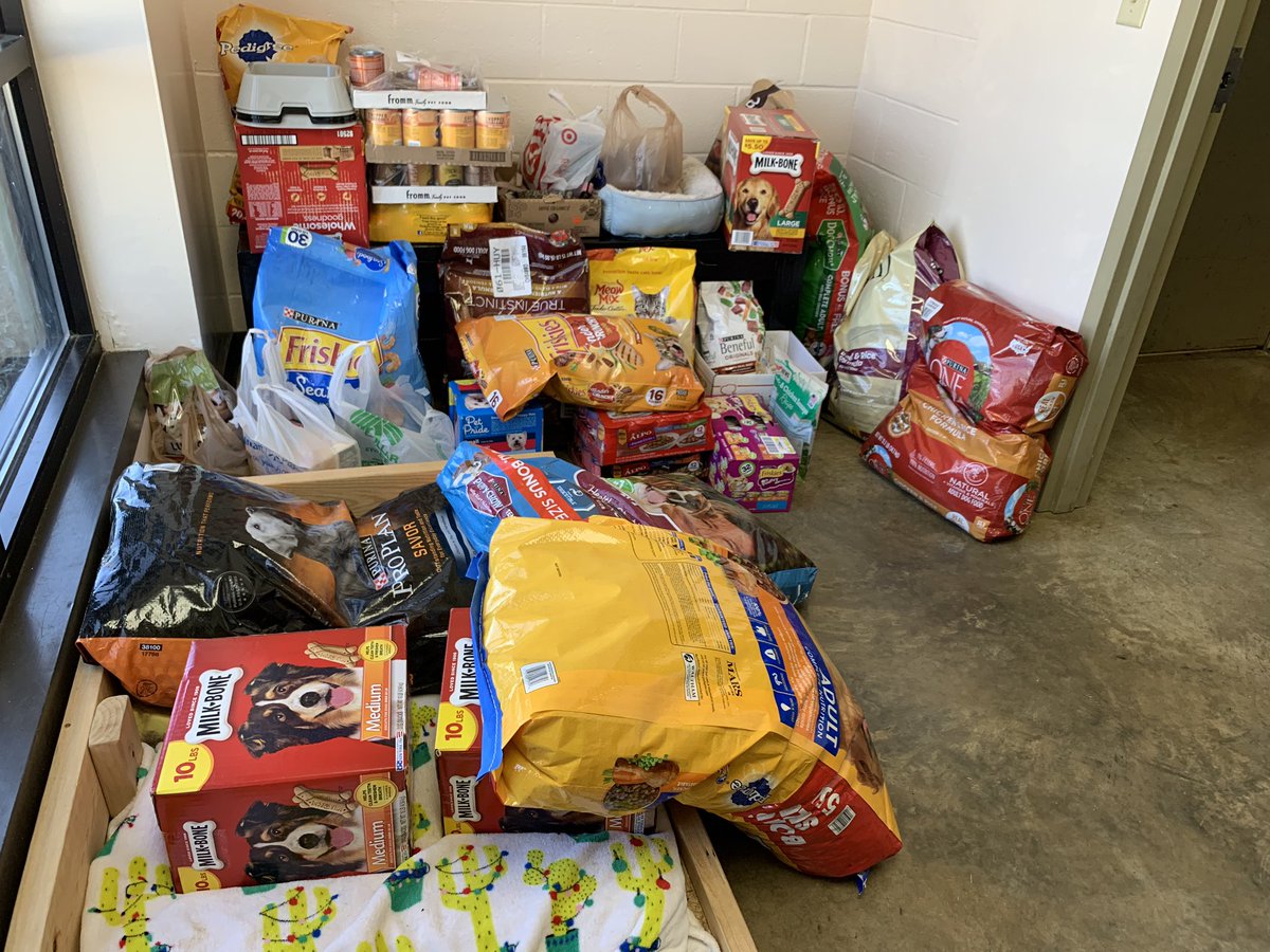 AHerreraReports's tweet image. STEPPING UP: @ColliervilleAS is collecting donations to help rescue shelters in the Nashville area that have been impacted by tornadoes @WMCActionNews5