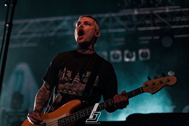BlackChester's tweet photo. .@amityaffliction - #Berlin | #taa #theamityaffliction #everyonelovesyouonceyouleavethem #ahrenstringer #joelbirch |
📸 https://t.co/PKbhn3JANq via https://t.co/uuX285MXMT https://t.co/eARgY5mHi4