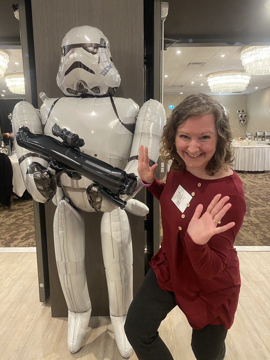 ThinkEasyPB's tweet image. Being held captive learning Disney Customer Service Excellence!#ACCExcellenceSummit @SherryKennett_