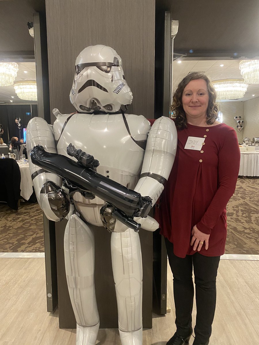 ThinkEasyPB's tweet image. Being held captive learning Disney Customer Service Excellence!#ACCExcellenceSummit @SherryKennett_