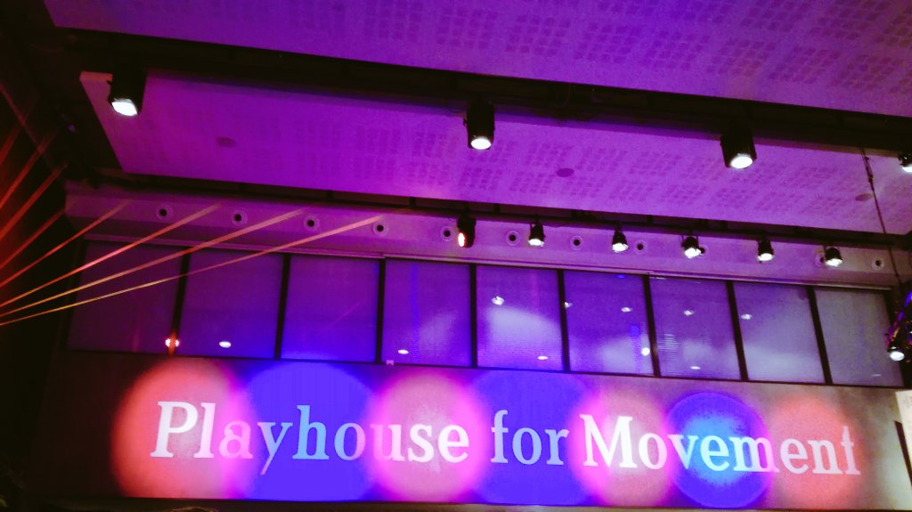 mary_donkey's tweet photo. Festival #InMovement jour1
Après Ondine Cloez, avant Karine Ponties
@LesBrigittines https://t.co/uB4HLc4KaF