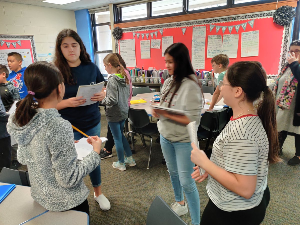 StephCahoj_D54's tweet photo. Ss participated in the #SOSstrategy of "Can You Guess My 2-1-4" to kickoff our Science  #PBL unit created by @D54schools. The goal:  guess the topic of our next unit from 2 facts, 1 clue, 4 visuals. The outcome: they got VERY close! #4Cs #Innovate54 https://t.co/oysXsUSsty