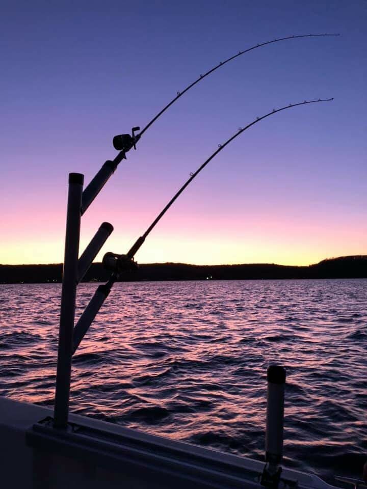RodTrees's tweet photo. Look how #beautiful that #Rodtree looks . The #sunsets is nice too. #fishing #fishinglife #thursdaymorning #thursdayvibes #ThursdayMotivation #boatlife https://t.co/5J8wuxBcVN