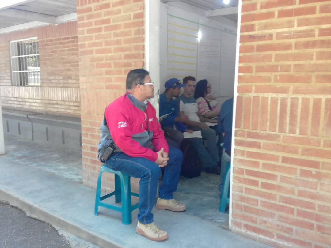 Haciendo enlace para trabajar en equipo para el mejoramiento del servicio en todos los Valles del Tuy. Con la participación de la Alcadías Cristobal Rojas, La Alcaldía Paz Castillo, PDVSA GAS, Corpoelec Miranda, Inter C.A, Inframir y el Minec.