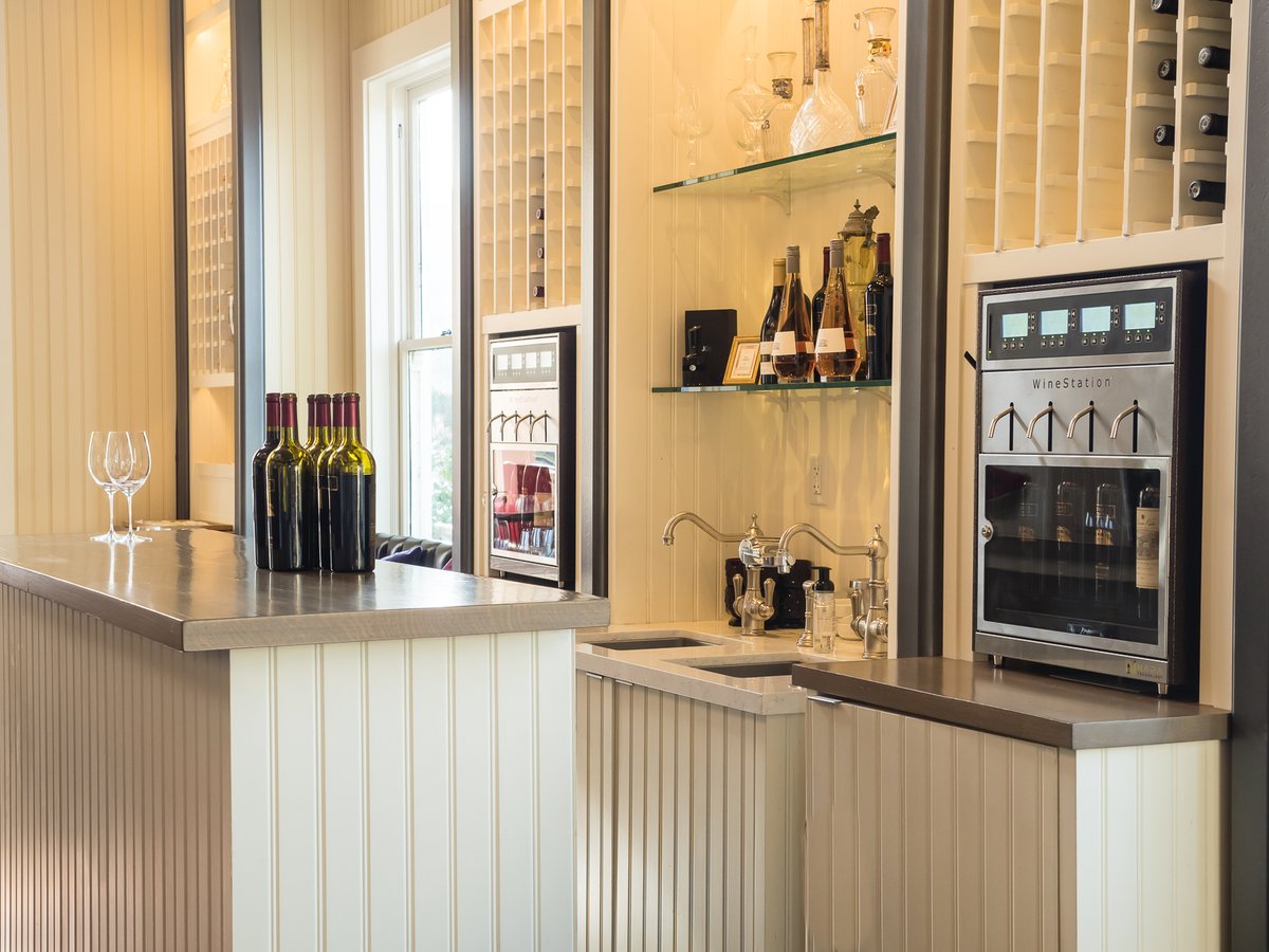 NapaTechnology1's tweet photo. With WineStation, your business can eliminate heavy handed pours with precise portion controls, reduce product spoilage with 60 preservation, and drive new revenues with on demand sampling, flights, and upselling wines by the glass.⁠ https://t.co/D9yCLdLlVI
