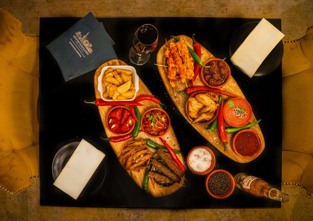 BarSaintJames's tweet photo. We serve a range of home-cooked meals from our Bar Menu every day, including gluten free, vegetarian and vegan options 😍

View the menu here: https://t.co/H0AJ83JcEg

#tasty #smallplates #barmenu https://t.co/GzdxcpVXvy