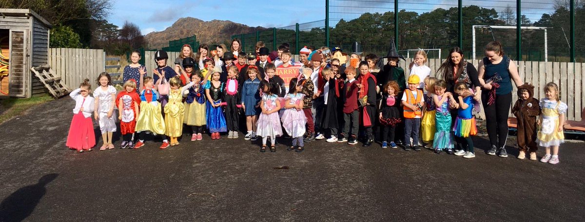 AcharacleP's tweet photo. What amazing World Book Day characters and stories! Well done to all! Abair caractaran agus sgeulachdan sgoinneil airson là mòr nan leabhraichen. ‘S math a rinn sibh uile! https://t.co/kWtCSJFFmP