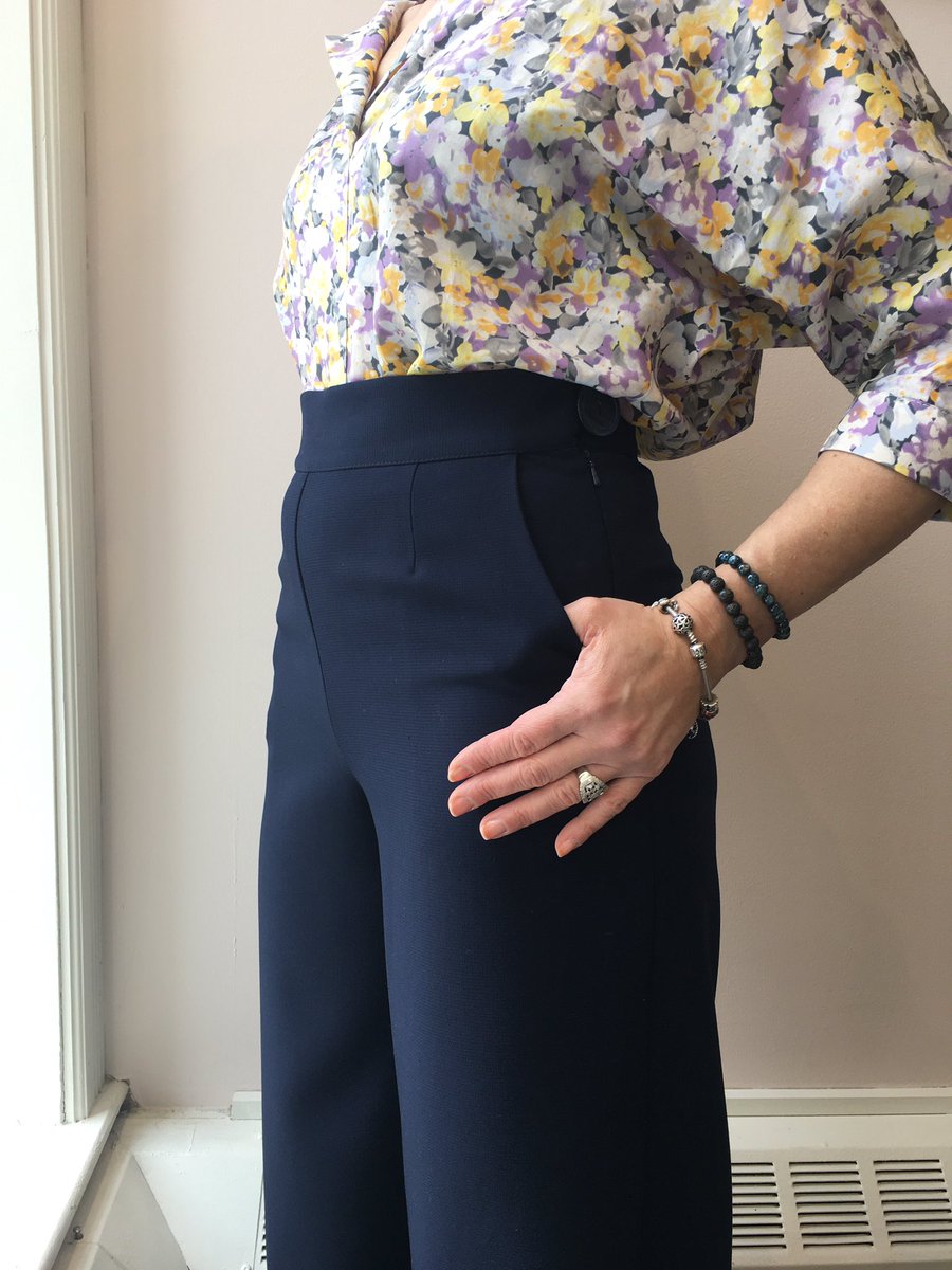 Steph_DDesigns's tweet photo. The Jac pant and Fine Faye jacket make a lovely and comfortable suit. Go on, treat yourself! Check them out today at @twissandweber Limited run so act now 😉 #slowfashion #localdesigner #ottawadesigner #madeincanada #faitaucanada https://t.co/RwhW4Y8X2h