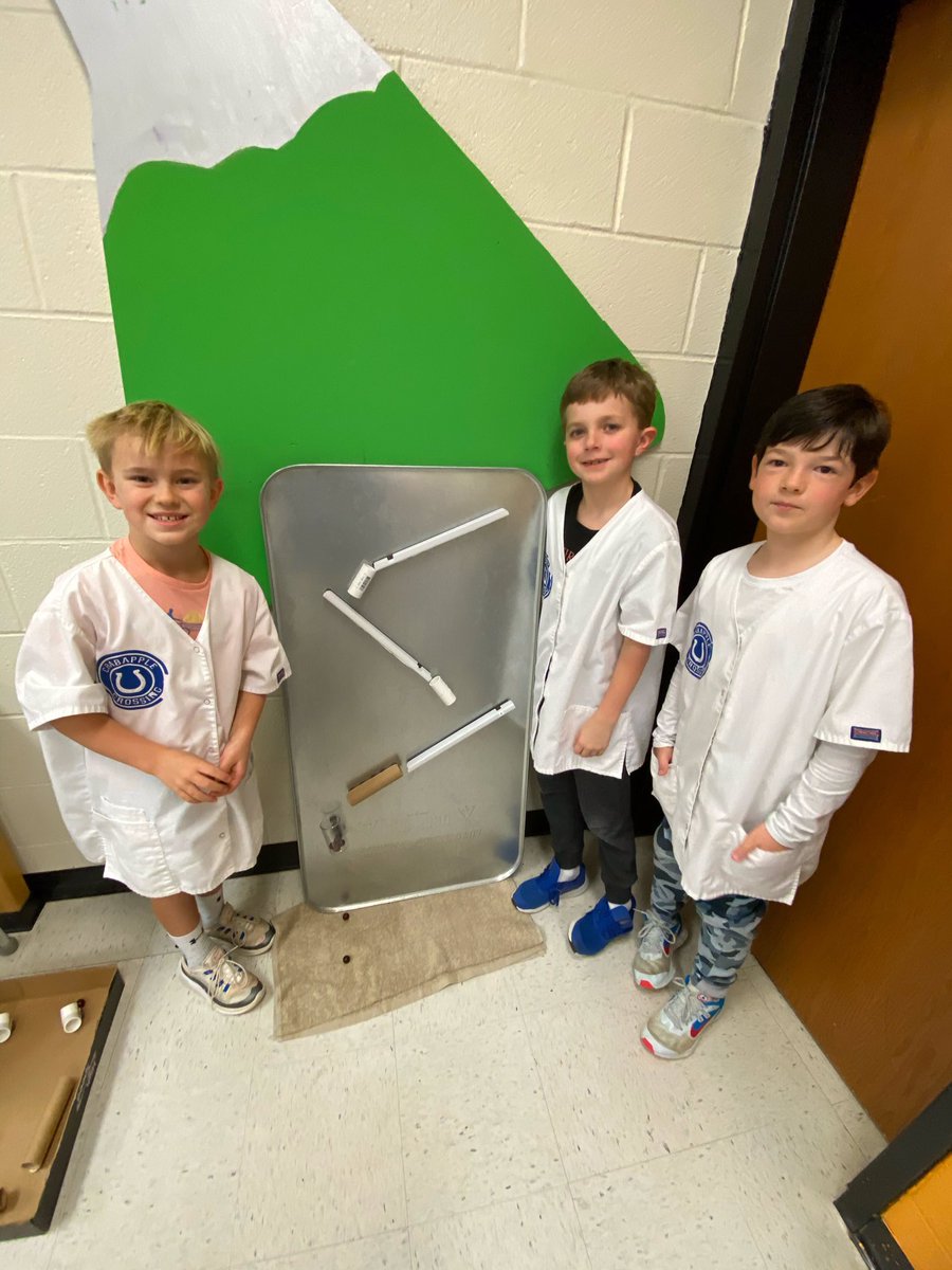 cces_sciencelab's tweet photo. This morning, Mrs. McGhee’s 2nd grade came to the lab and explored forces of push, pull and friction.  Thank you parent volunteers! @dr_cheatham @CCES_Colts_PTO https://t.co/zq4rG0adnZ